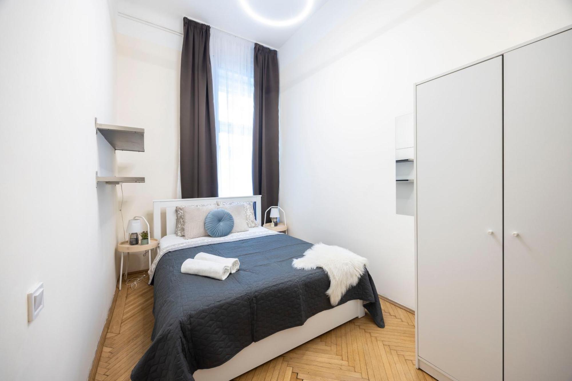 Prime Location & Cozy Central 3Bedrm Apartment ブダペスト エクステリア 写真