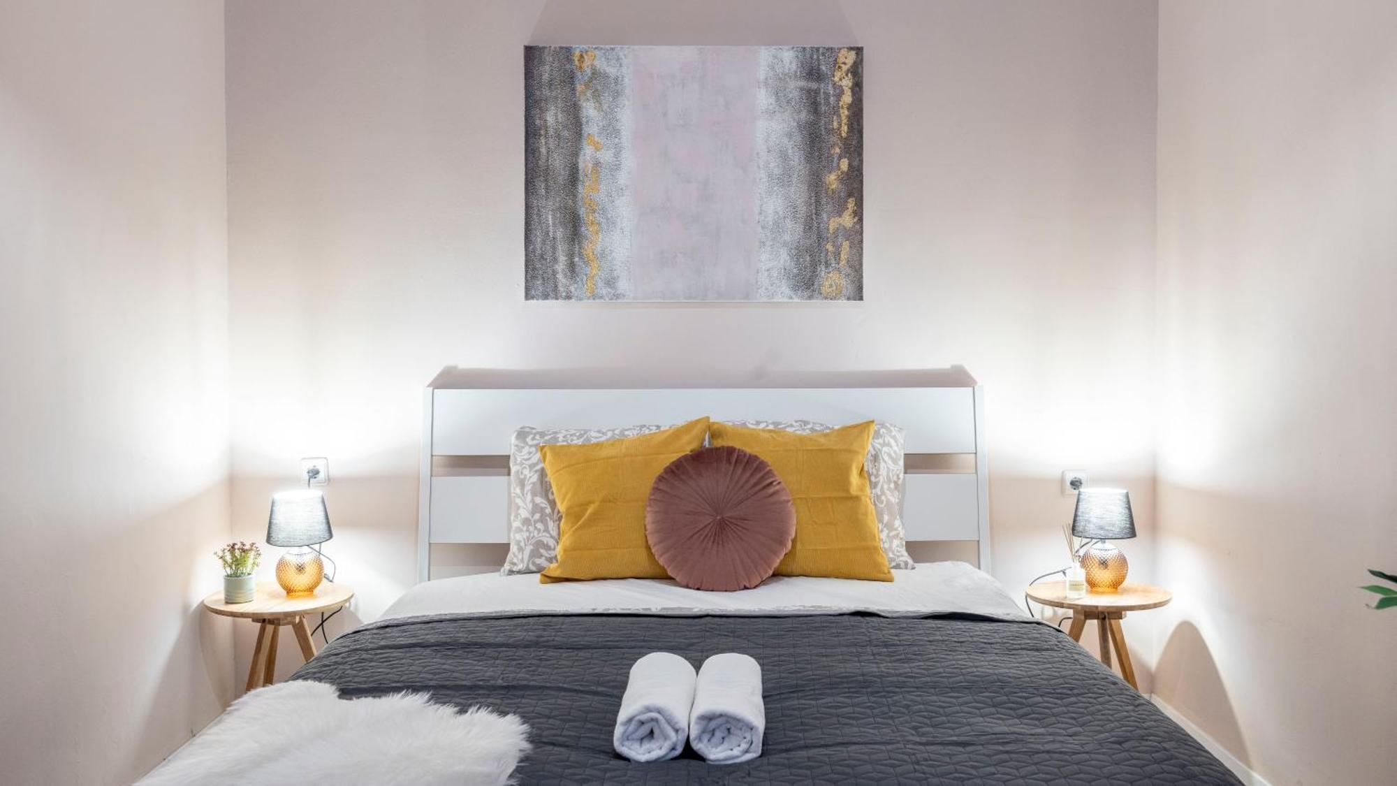 Prime Location & Cozy Central 3Bedrm Apartment ブダペスト エクステリア 写真